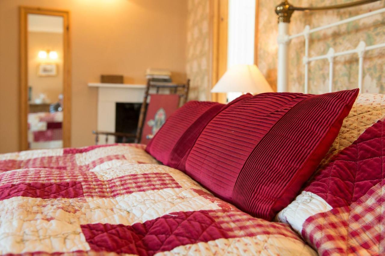 Moreton Hall Farm Bed and Breakfast Newport  Eksteriør billede