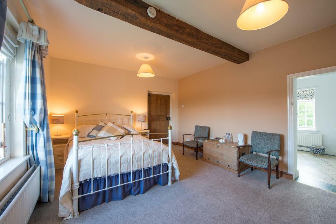 Moreton Hall Farm Bed and Breakfast Newport  Eksteriør billede