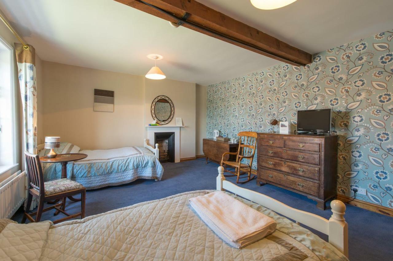 Moreton Hall Farm Bed and Breakfast Newport  Eksteriør billede