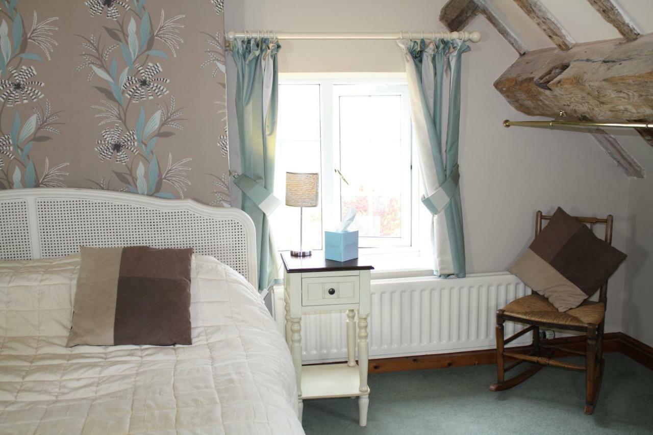 Moreton Hall Farm Bed and Breakfast Newport  Eksteriør billede