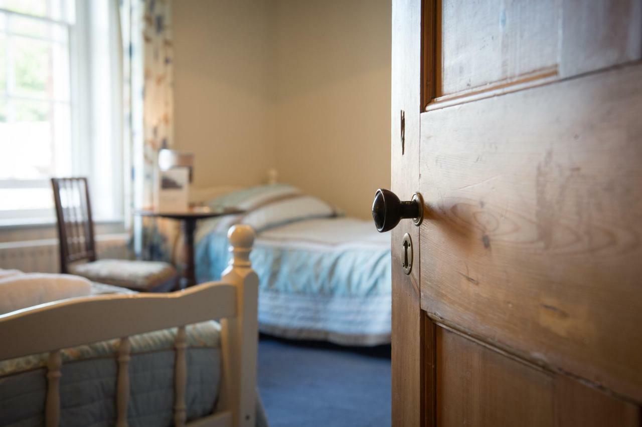 Moreton Hall Farm Bed and Breakfast Newport  Eksteriør billede